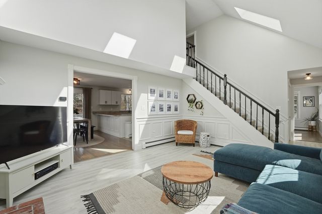 296 Meiggs Backus Rd, Sandwich, MA 02563