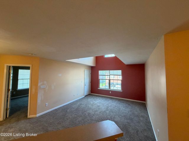 7817 Pleasure Walk Cir, Louisville, KY 40258
