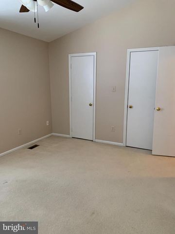 300 SEDGEMOOR SQ, Sterling, VA 20164