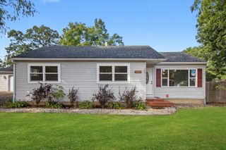 33448 N Greentree Road, Grayslake, IL 60030