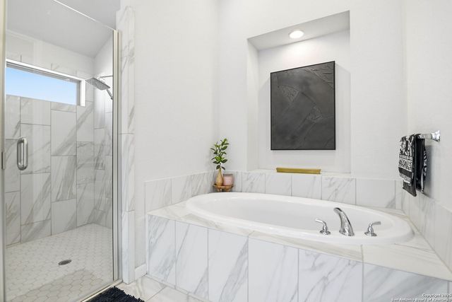 911 Swenson, San Antonio, TX 78245