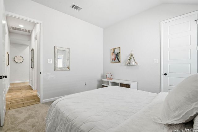 911 Swenson, San Antonio, TX 78245