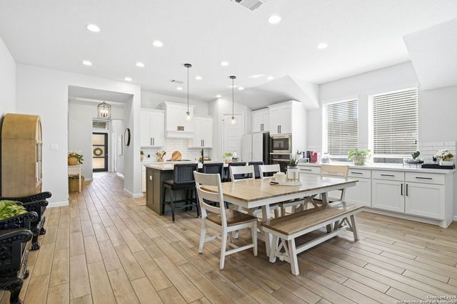 911 Swenson, San Antonio, TX 78245