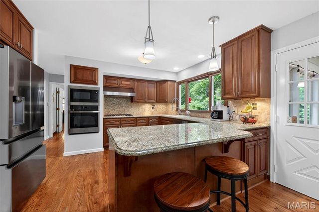 1842 Newburyport Road, Chesterfield, MO 63005