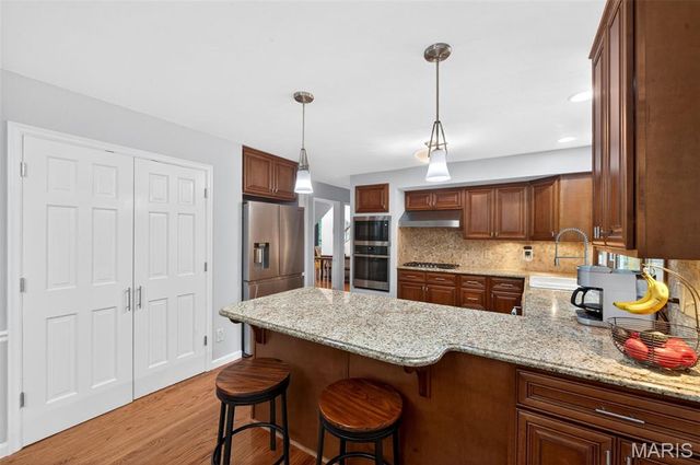 1842 Newburyport Road, Chesterfield, MO 63005