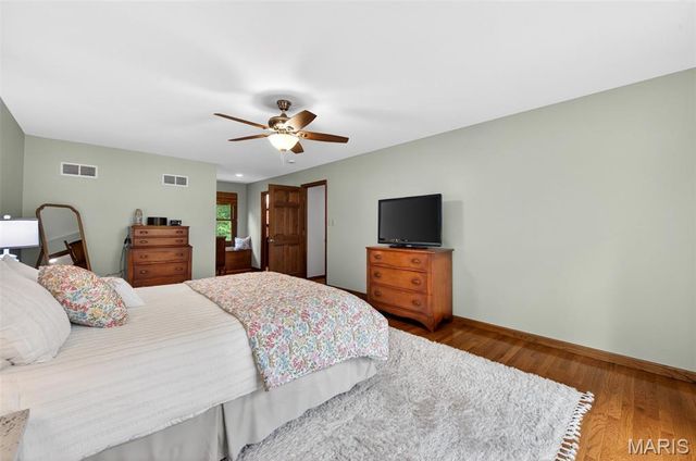 1842 Newburyport Road, Chesterfield, MO 63005