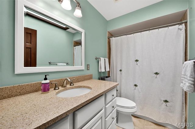 1842 Newburyport Road, Chesterfield, MO 63005