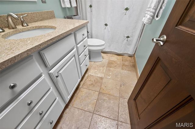1842 Newburyport Road, Chesterfield, MO 63005