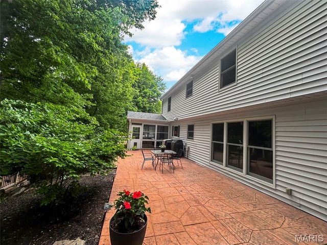 1842 Newburyport Road, Chesterfield, MO 63005