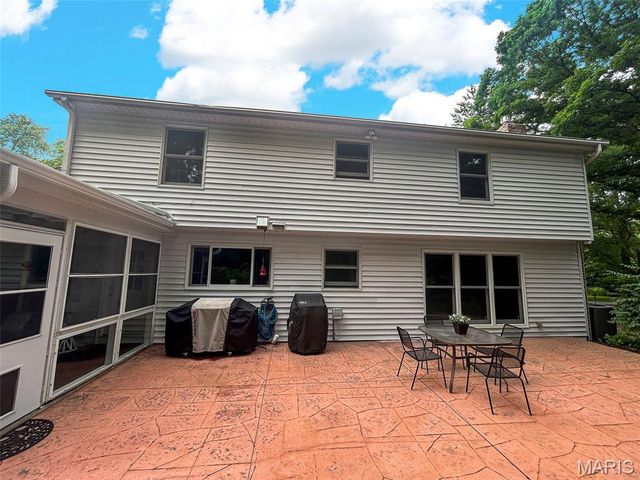 1842 Newburyport Road, Chesterfield, MO 63005