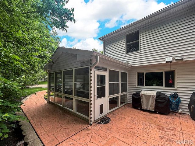 1842 Newburyport Road, Chesterfield, MO 63005