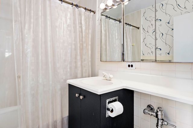 5757 N Sheridan Road 19B, Chicago, IL 60660