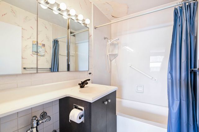 5757 N Sheridan Road 19B, Chicago, IL 60660