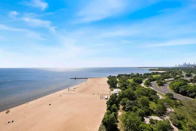 5757 N Sheridan Road 19B, Chicago, IL 60660