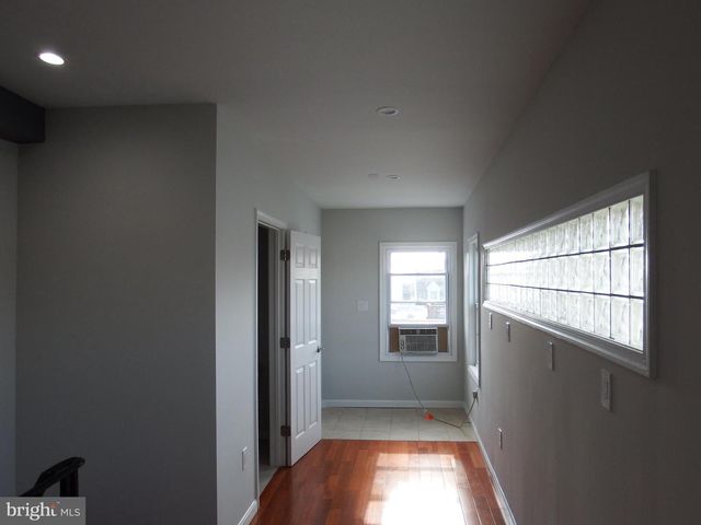 924 S ROBINSON STREET, Baltimore, MD 21224