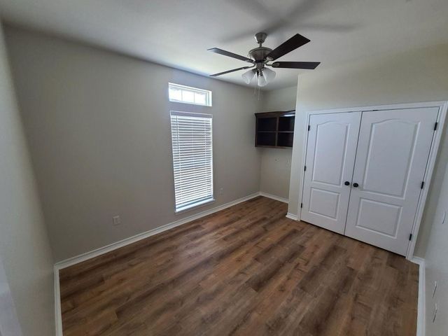 1921 Woodbend Dr, Corpus Christi, TX 78412