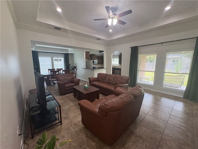 1921 Woodbend Dr, Corpus Christi, TX 78412