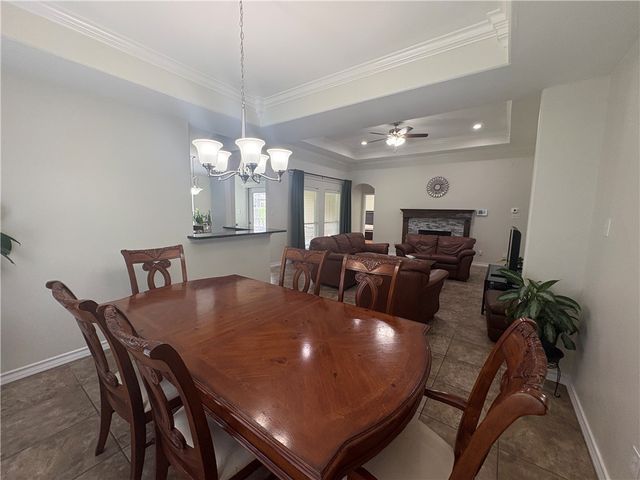 1921 Woodbend Dr, Corpus Christi, TX 78412