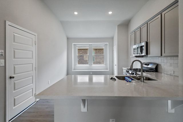 8431 Moonlight Bay Circle, Baytown, TX 77523