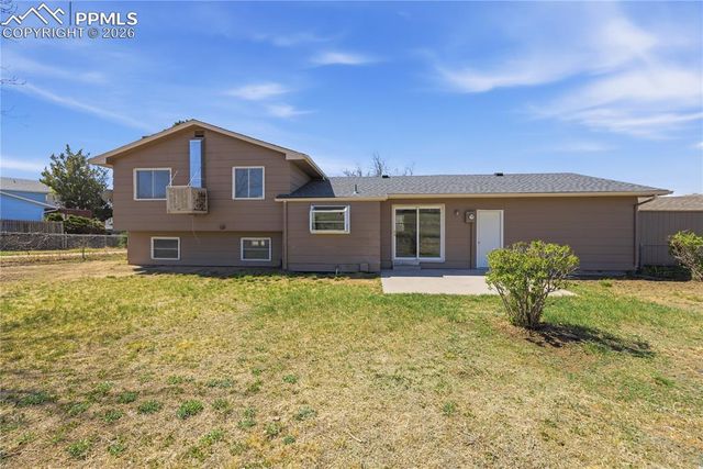 6729 Nokomis Circle, Colorado Springs, CO 80915