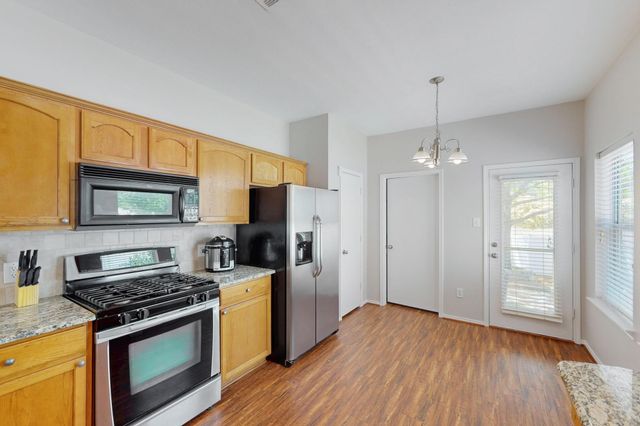 1421 Cherokee Rose Trail, Savannah, TX 76227