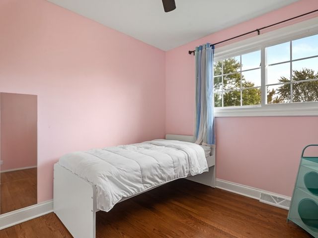 9140 Sycamore Drive, Hickory Hills, IL 60457