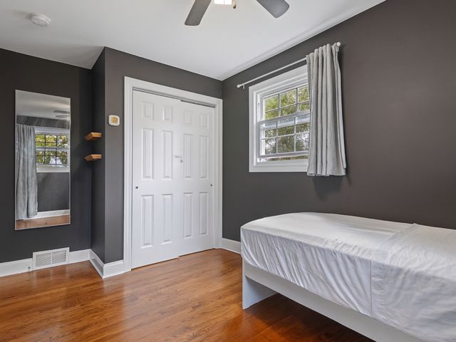 9140 Sycamore Drive, Hickory Hills, IL 60457