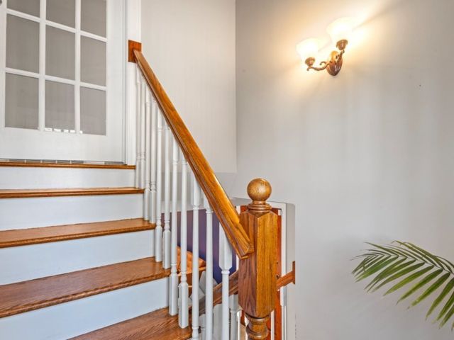 9140 Sycamore Drive, Hickory Hills, IL 60457