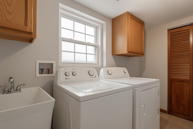 9140 Sycamore Drive, Hickory Hills, IL 60457