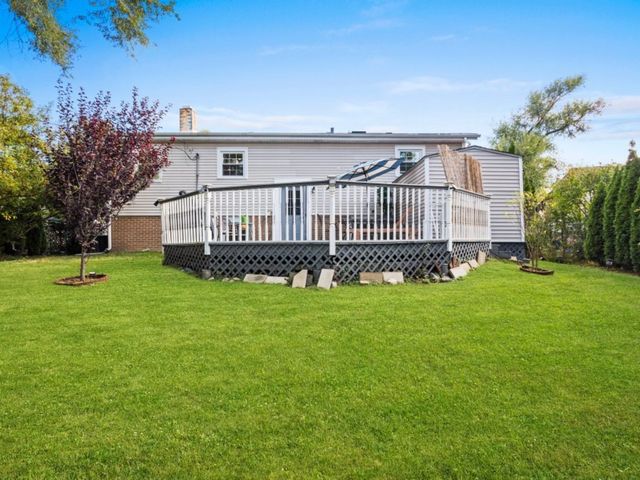 9140 Sycamore Drive, Hickory Hills, IL 60457