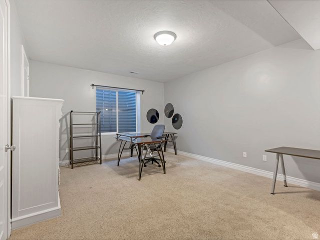 2093 E 9510 S, Sandy, UT 84092