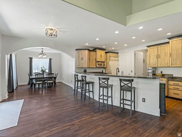 2093 E 9510 S, Sandy, UT 84092