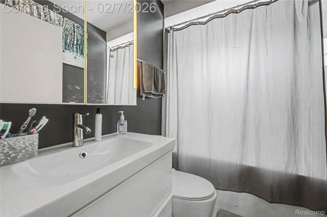 125 Tecumseh Street, Clawson, MI 48017