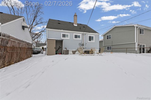 125 Tecumseh Street, Clawson, MI 48017