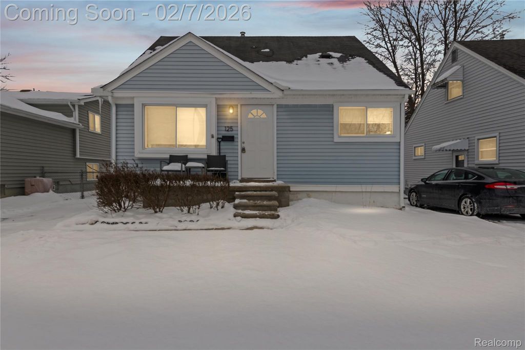 125 Tecumseh Street, Clawson, MI 48017