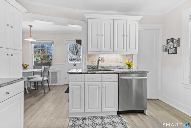 19 Westfield Road, West Hartford, CT 06119