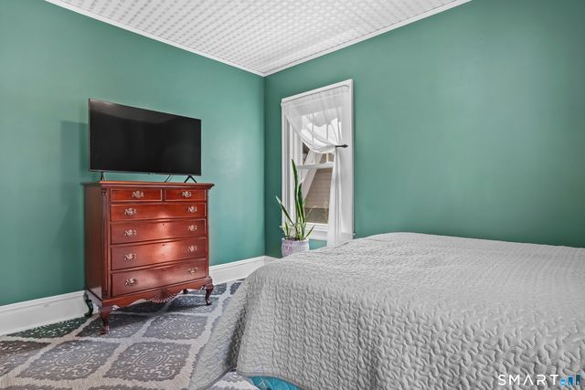 19 Westfield Road, West Hartford, CT 06119