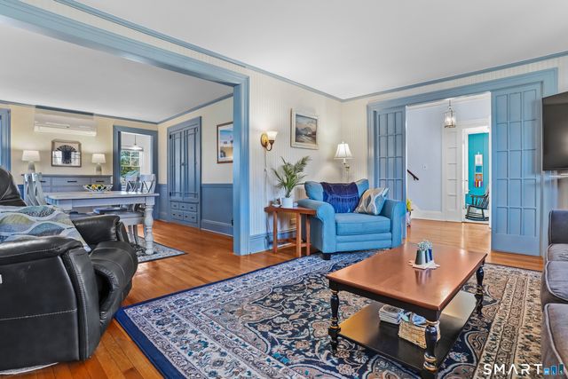 19 Westfield Road, West Hartford, CT 06119