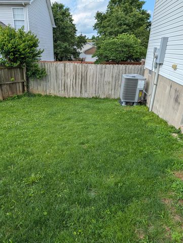 2692 Michelle Park, Lexington, KY 40511