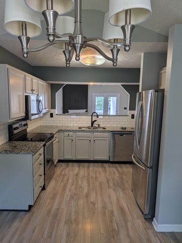 2692 Michelle Park, Lexington, KY 40511