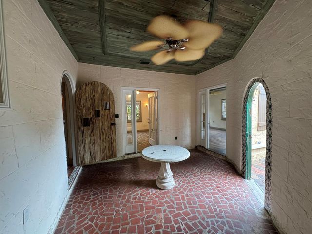 735 Colonial Road, West Palm Beach, FL 33405