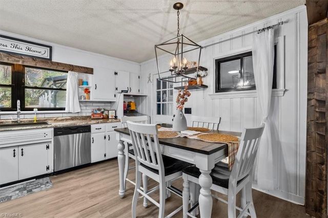 1236 Pepperidge Road, Asheboro, NC 27205