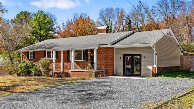 1236 Pepperidge Road, Asheboro, NC 27205