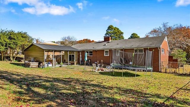 1236 Pepperidge Road, Asheboro, NC 27205