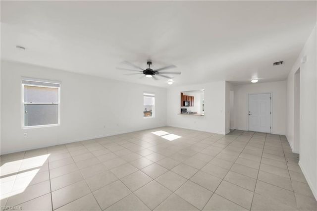 3477 Acapulco CIR, Cape Coral, FL 33909