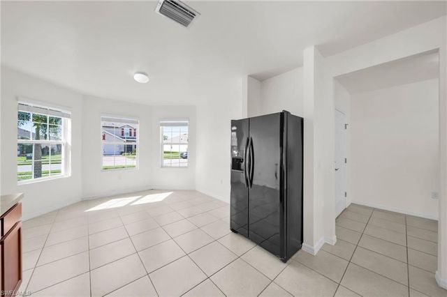 3477 Acapulco CIR, Cape Coral, FL 33909