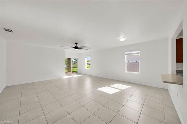 3477 Acapulco CIR, Cape Coral, FL 33909