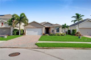 3477 Acapulco CIR, Cape Coral, FL 33909