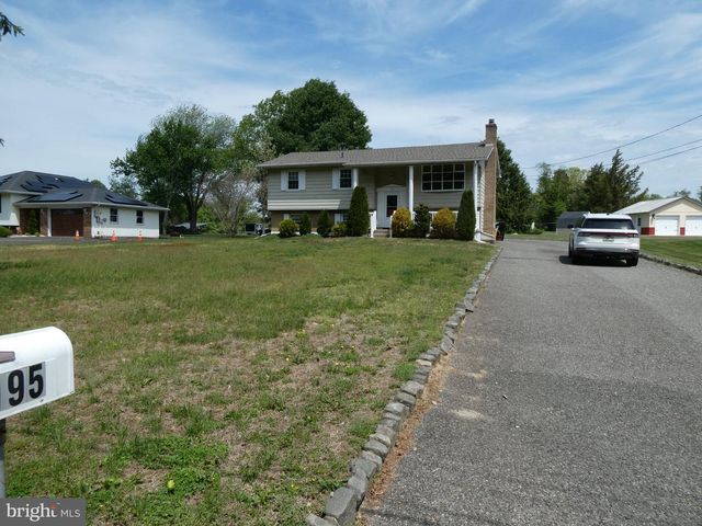 195 BEEBETOWN RD, Hammonton, NJ 08037