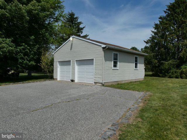 195 BEEBETOWN RD, Hammonton, NJ 08037